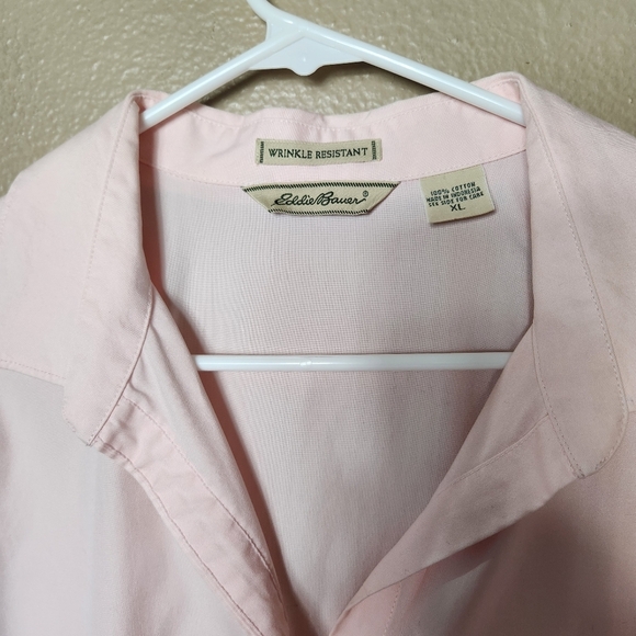 Eddie Bauer Womens |XL| Pastel Pink Wrinkle Resistant LS V-neck Button Up Shirt - Picture 2 of 7